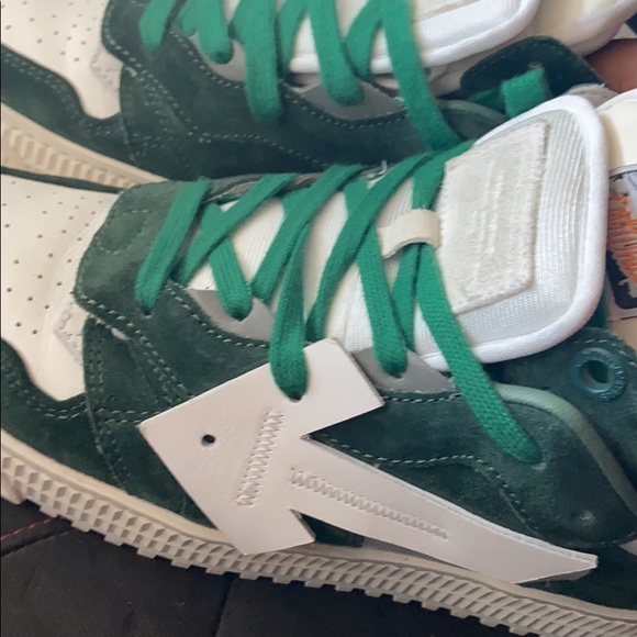 Off-white floating arrows - Picture 3 of 4